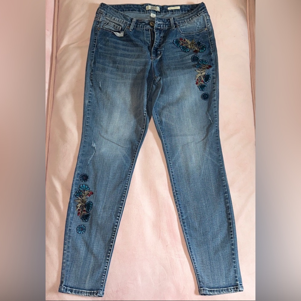 Vintage America Blue Embroidered Jeans
